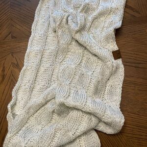 C.C Sparkling Cable Knit Infinity Scarf in Silver and White